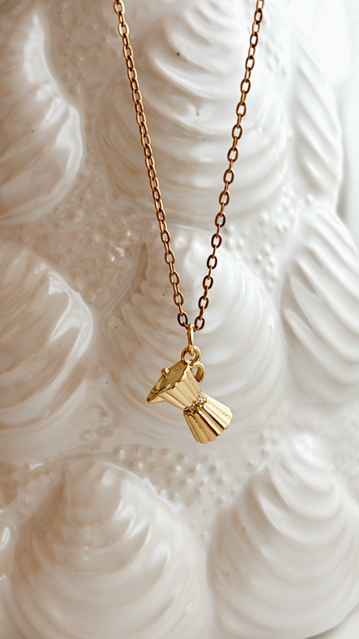 Greca Necklace