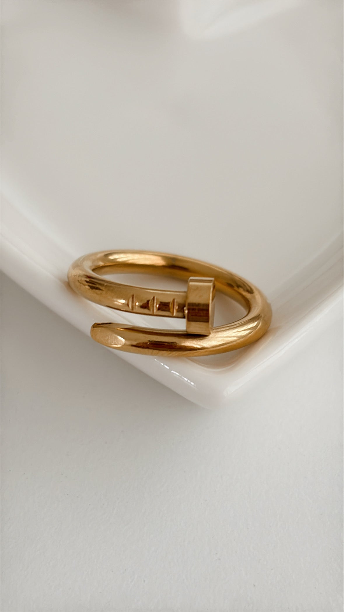Screw Ring