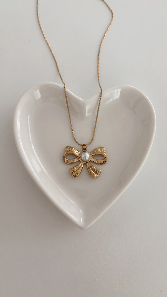 Pearly Bow Necklace