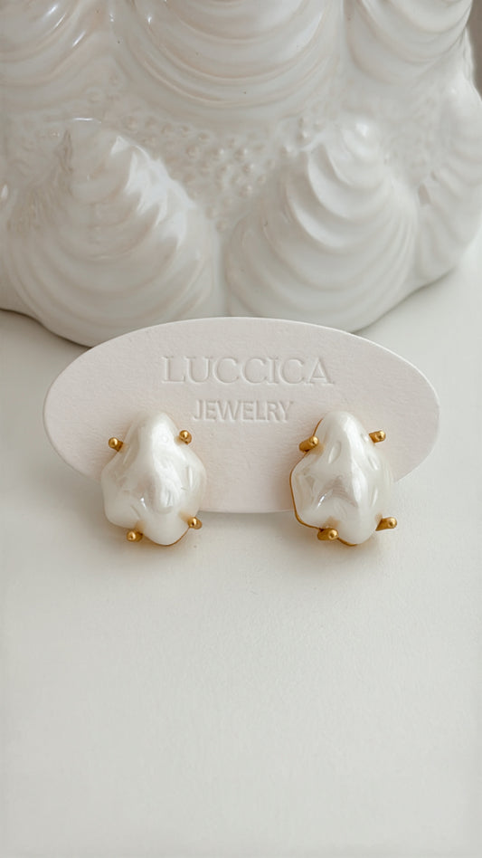 Perlé Studs